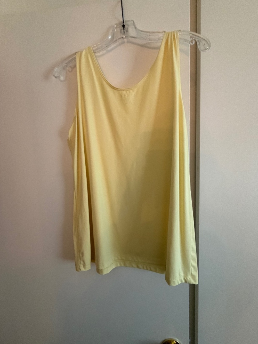☀️ Chico’s Microfiber Light Yellow Sleeveless Tank – Size 3 (U.S. XL)